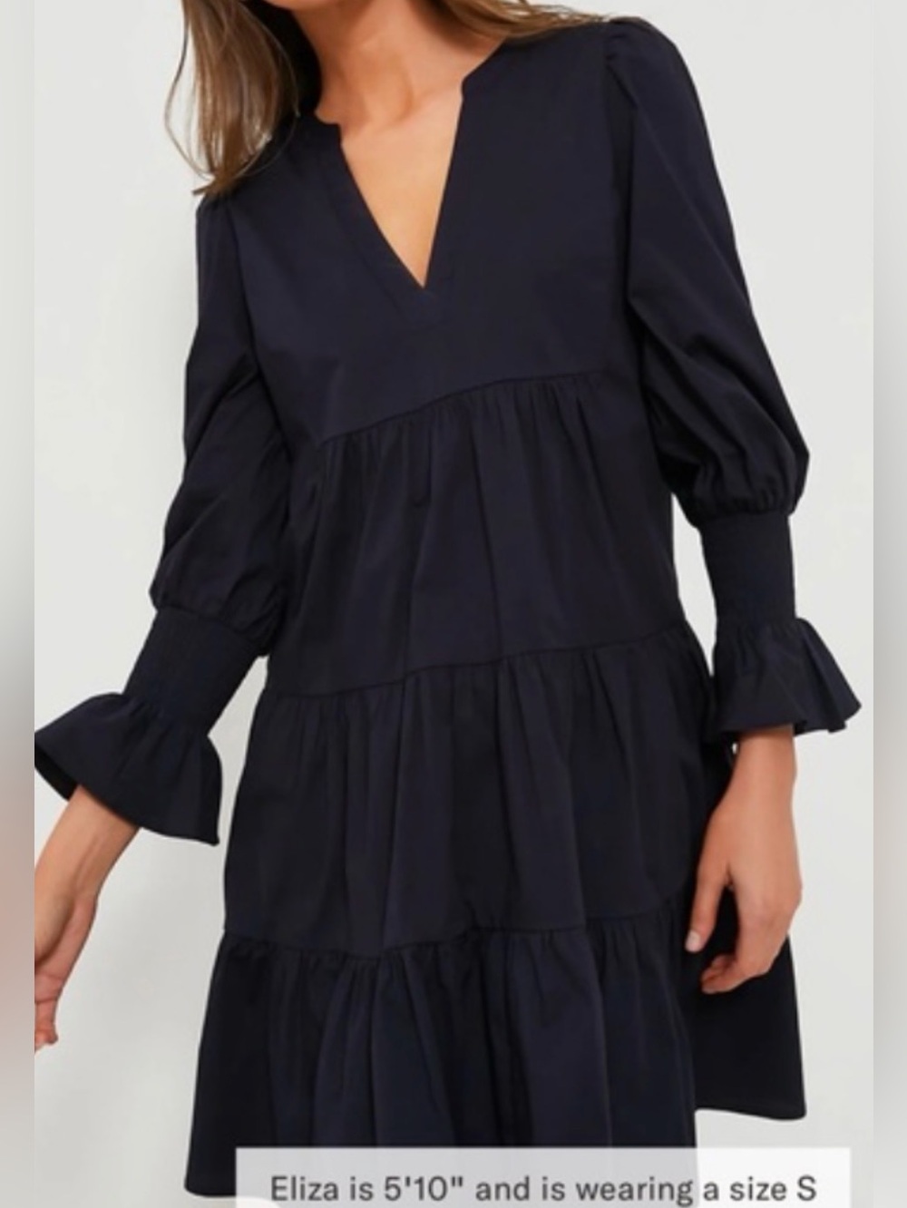 Pomander Place Crepe Kenzo Navy Blue V-Neck Tiered Dress. Fitted Wrist, Size Med